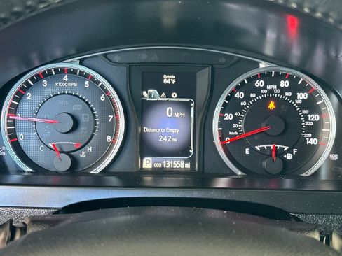 Used 2016 Toyota Camry SE image 19