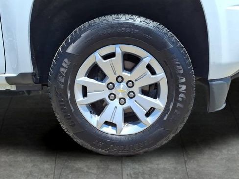 Used 2020 Chevrolet Colorado LT w/ Safety Package RWD image 9