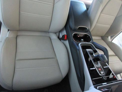 Used 2021 Porsche Cayenne S AWD/4WD image 29