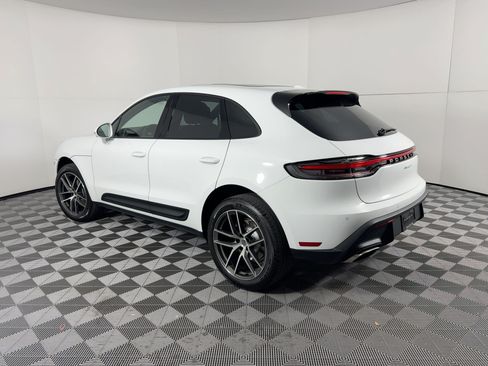 Used 2026 Porsche Macan AWD/4WD image 3