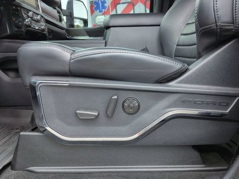 Used 2025 Ford F350 Platinum w/ FX4 Off-Road Package AWD/4WD image 19