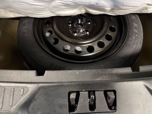 Used 2023 Ford Explorer XLT w/ Equipment Group 202A image 30