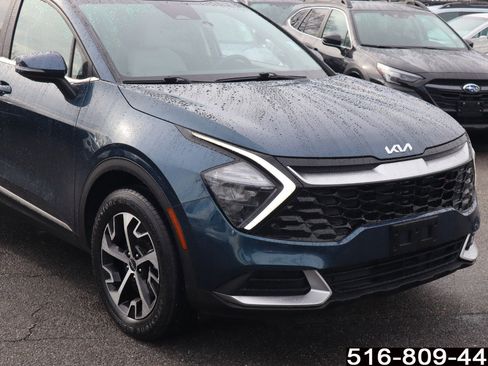 Used 2023 Kia Sportage EX image 4