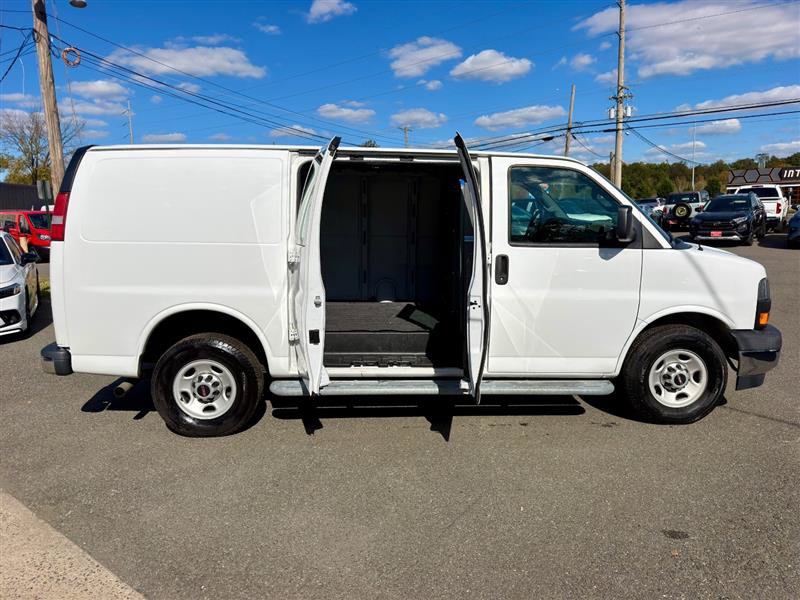 Used 2017 GMC Savana 2500 RWD image 10