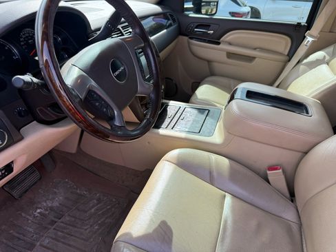 Used 2014 GMC Sierra 2500 Denali w/ Suspension Package, Off-Road image 6