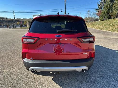 New 2026 Ford Escape PHEV image 3