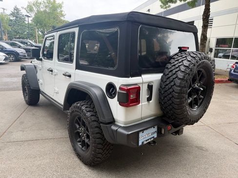 Used 2024 Jeep Wrangler Unlimited Sport AWD/4WD image 6