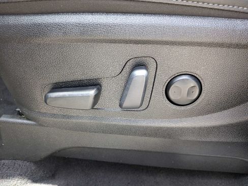 Certified 2023 Kia Telluride S w/ S Sunroof Package FWD image 24