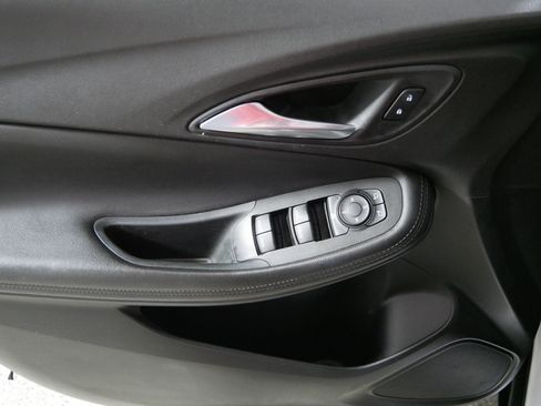 Used 2020 Buick Encore GX Preferred w/ Cold Weather Comfort Package FWD image 19