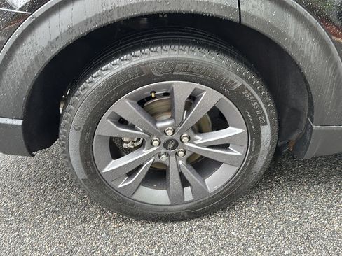 Certified 2024 Ford Explorer XLT w/ Equipment Group 202A image 34