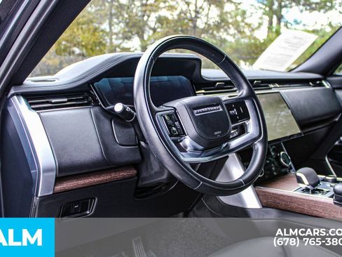 Used 2023 Land Rover Range Rover SE image 23