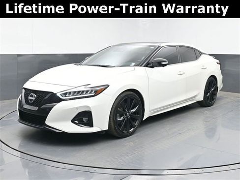 Used 2023 Nissan Maxima SR w/ Sport Mat Group image 2