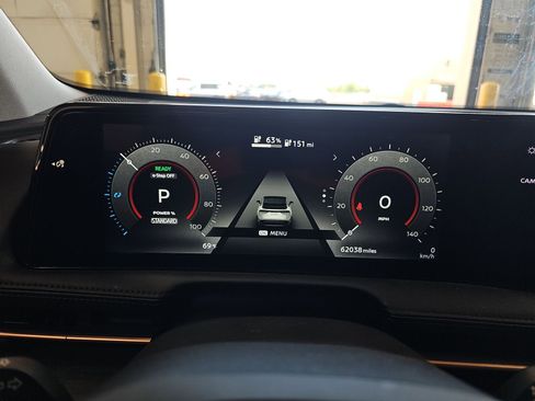 Used 2023 Nissan Ariya FWD image 2
