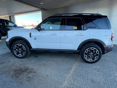 Used 2025 Ford Bronco Sport Outer Banks w/ Outer Banks Tech Package+ AWD/4WD image 3