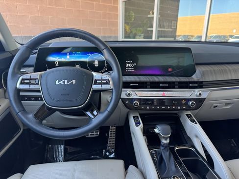 Used 2024 Kia Telluride SX AWD/4WD image 16