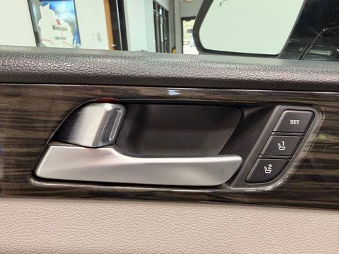 Used 2017 Hyundai Sonata Limited w/ Ultimate Package 02 FWD image 19