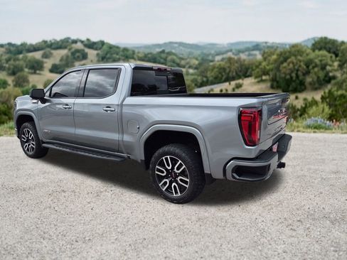 Used 2024 GMC Sierra 1500 AT4 w/ Technology Package AWD/4WD image 8
