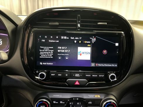 Used 2024 Kia Soul EX image 15