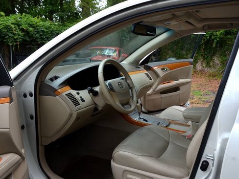 Used 2006 Toyota Avalon XLS FWD image 13