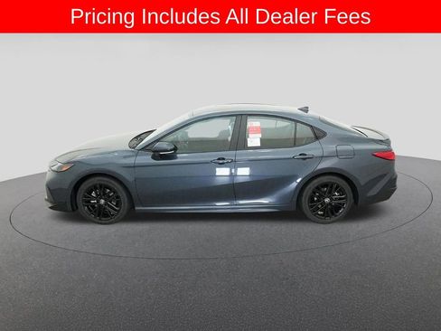 New 2026 Toyota Camry SE FWD image 3