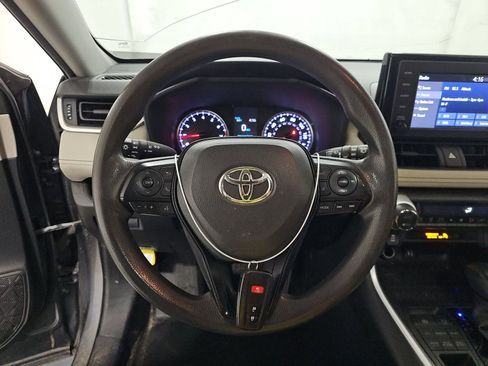 Used 2019 Toyota RAV4 XLE image 7