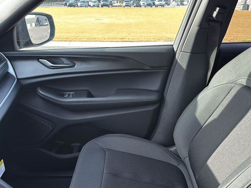 New 2025 Jeep Grand Cherokee Laredo X image 20