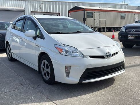 Used 2012 Toyota Prius Three image 2