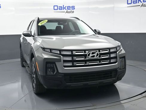 Used 2025 Hyundai Santa Cruz SEL image 3