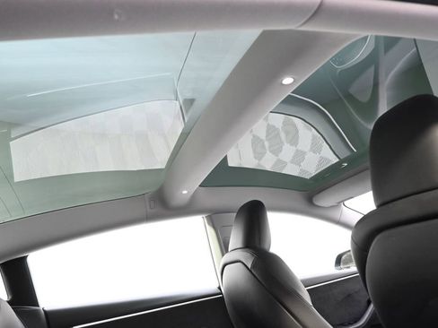 Used 2024 Tesla Model 3 Long Range image 17