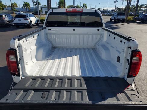 Used 2023 GMC Canyon AT4 w/ AT4 Premium Package image 8