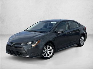 Used 2025 Toyota Corolla LE video 1