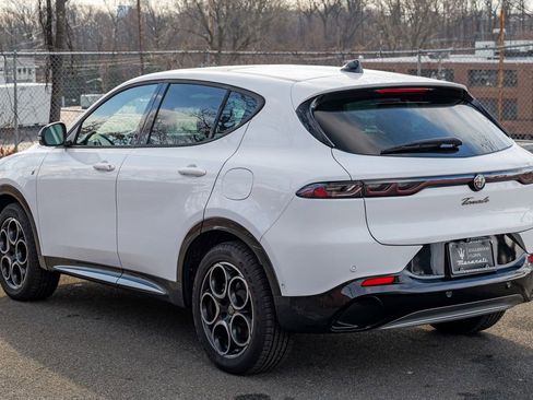 New 2024 Alfa Romeo Tonale Ti image 5