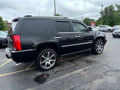 Used 2012 Cadillac Escalade Luxury AWD/4WD image 4