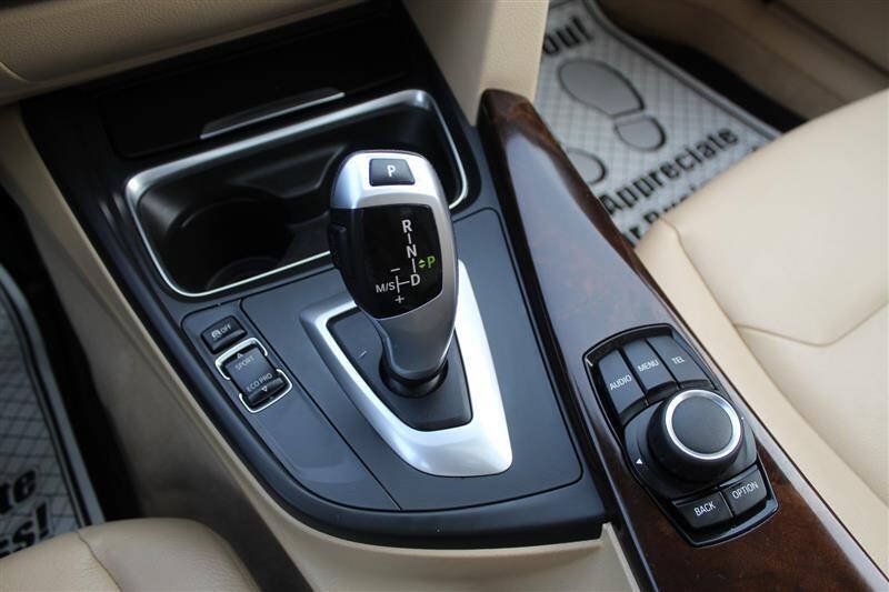 Used 2014 BMW 320i xDrive Sedan AWD/4WD image 19