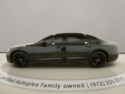 Used 2022 Audi S8 w/ S8 Comfort Plus Package AWD/4WD image 2