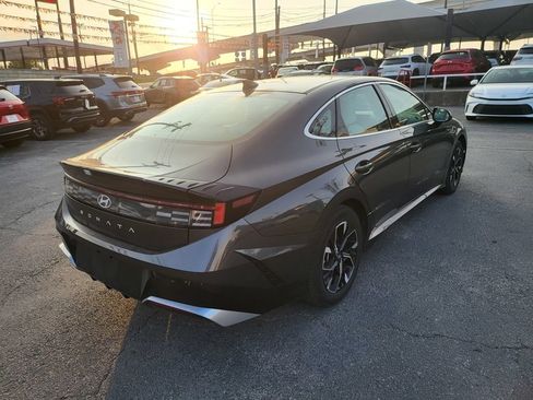 Used 2025 Hyundai Sonata SEL FWD image 8