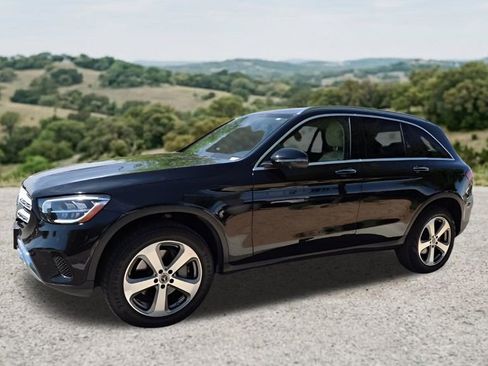 Used 2022 Mercedes-Benz GLC 300 4MATIC w/ Driver Assistance Package image 4