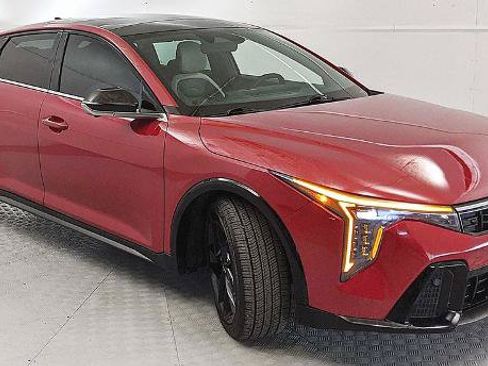 Used 2025 Kia K4 GT-Line Turbo FWD image 1
