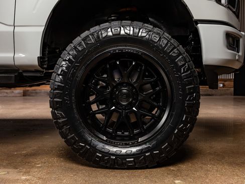 Used 2024 Ford F150 Lariat image 12