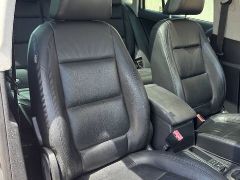 Used 2009 Volkswagen Tiguan S FWD image 20
