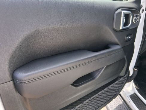 Certified 2021 Jeep Wrangler Unlimited Sahara AWD/4WD image 16