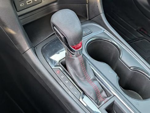 Used 2023 Chevrolet Equinox RS w/ RS Leather Package FWD image 19