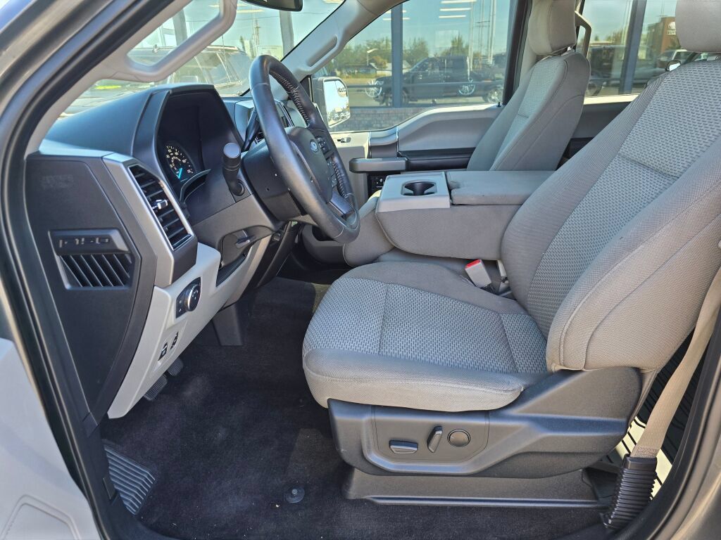 Used 2019 Ford F150 XLT w/ Equipment Group 302A Luxury AWD/4WD image 18