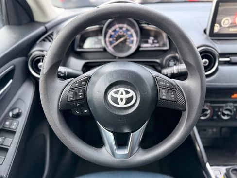 Used 2017 Toyota Yaris iA image 38