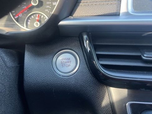 Used 2020 Kia Optima Premium image 18