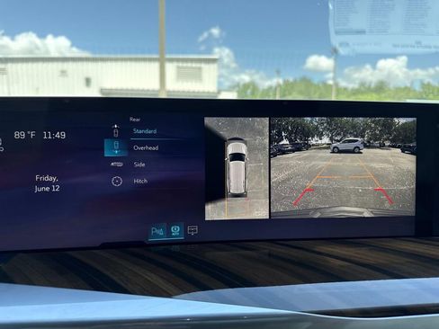 New 2026 Cadillac Escalade Platinum Luxury w/ LPO, Radiant Package AWD/4WD image 25