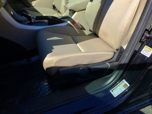 Used 2015 Honda Accord LX image 12