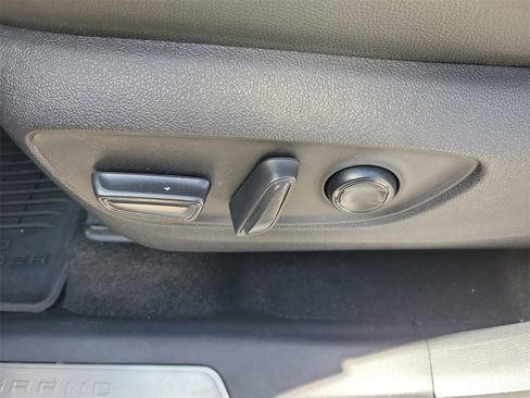 Used 2025 Toyota Grand Highlander AWD Hybrid image 19