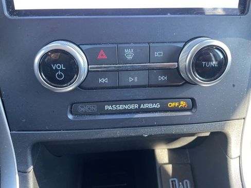 Used 2022 Ford Edge SEL w/ Sport Appearance Package image 26