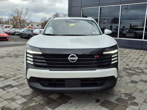 Certified 2025 Nissan Kicks SR w/ SR Premium Package image 9